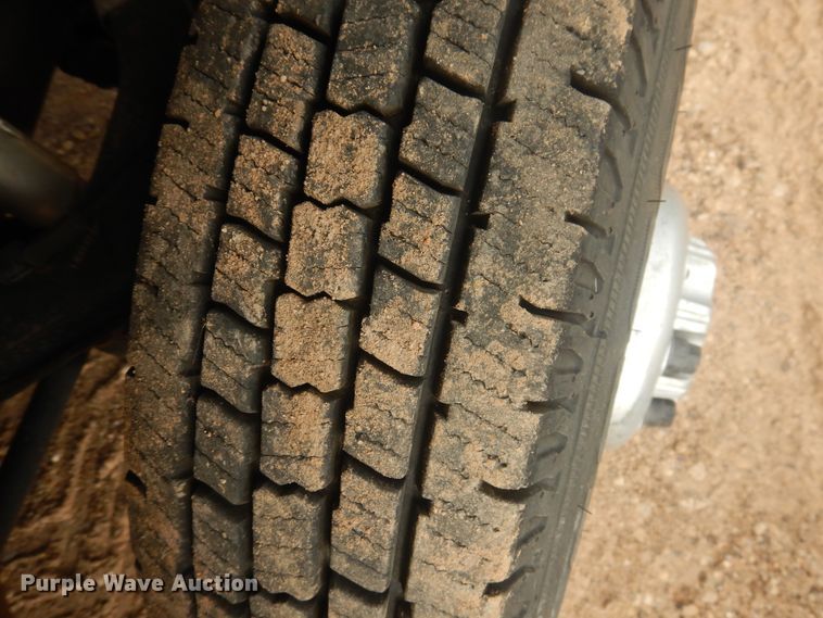 image for item DD0332 2007 Chevrolet Silverado 3500HD  flatbed pickup truck