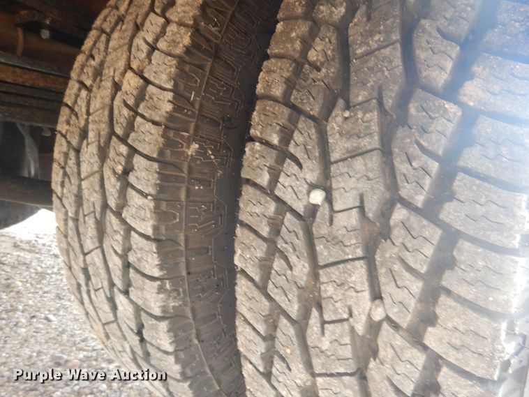 image for item DD0332 2007 Chevrolet Silverado 3500HD  flatbed pickup truck