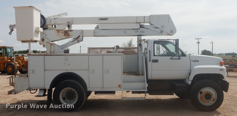image for item DD0337 1993 GMC TopKick C6500  bucket truck