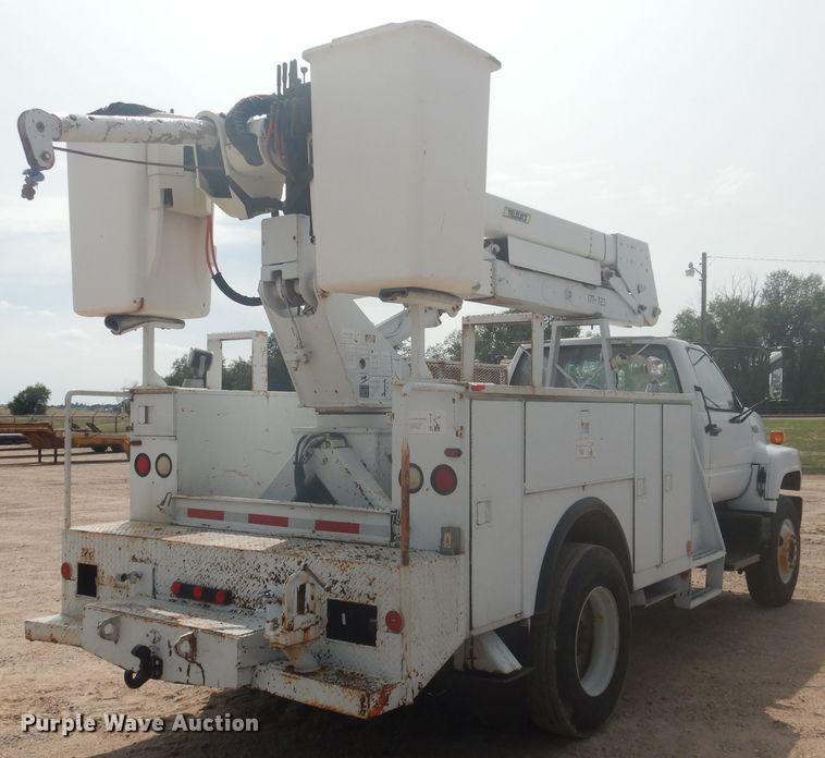 image for item DD0337 1993 GMC TopKick C6500  bucket truck