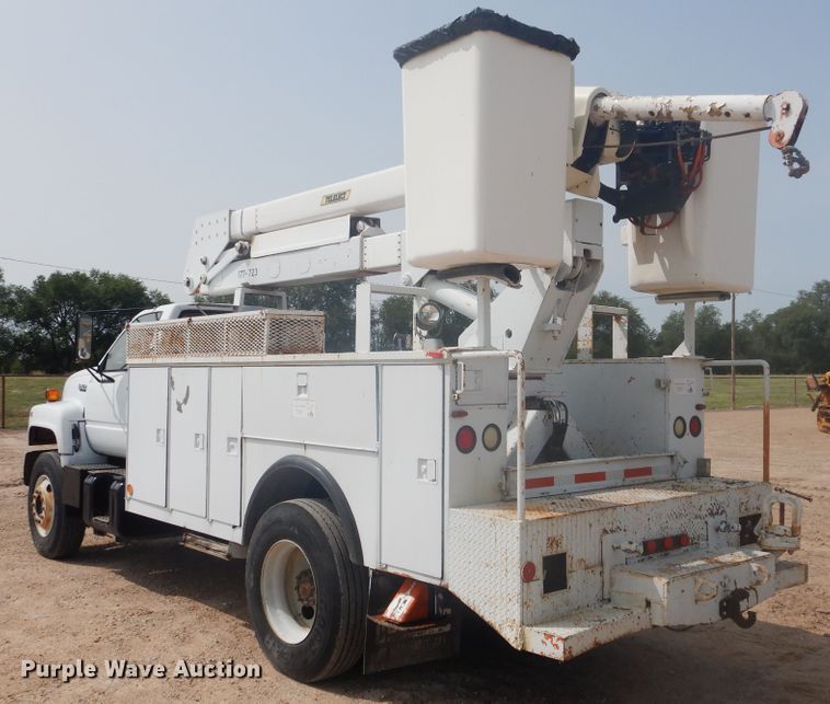 image for item DD0337 1993 GMC TopKick C6500  bucket truck