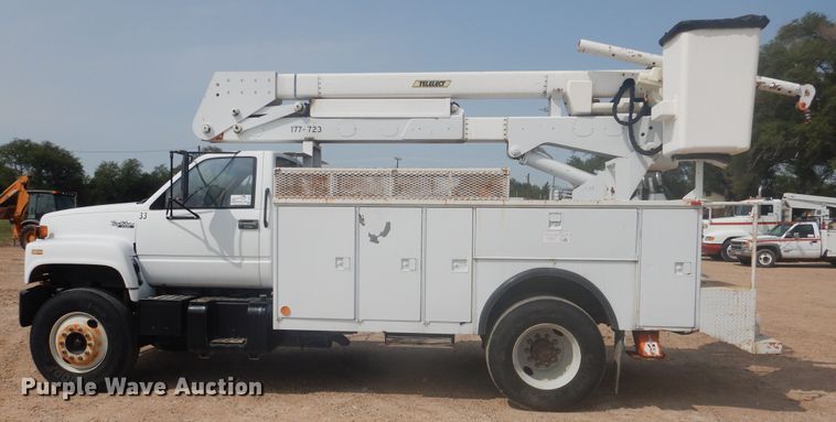 image for item DD0337 1993 GMC TopKick C6500  bucket truck