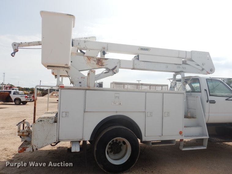 image for item DD0337 1993 GMC TopKick C6500  bucket truck