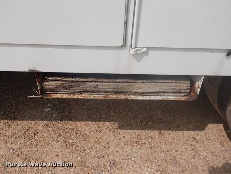 image for item DD0337 1993 GMC TopKick C6500  bucket truck