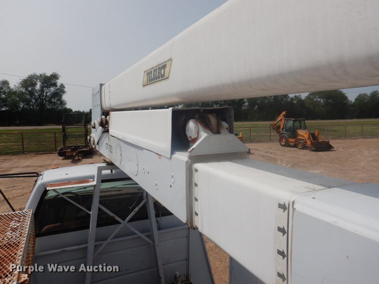 image for item DD0337 1993 GMC TopKick C6500  bucket truck