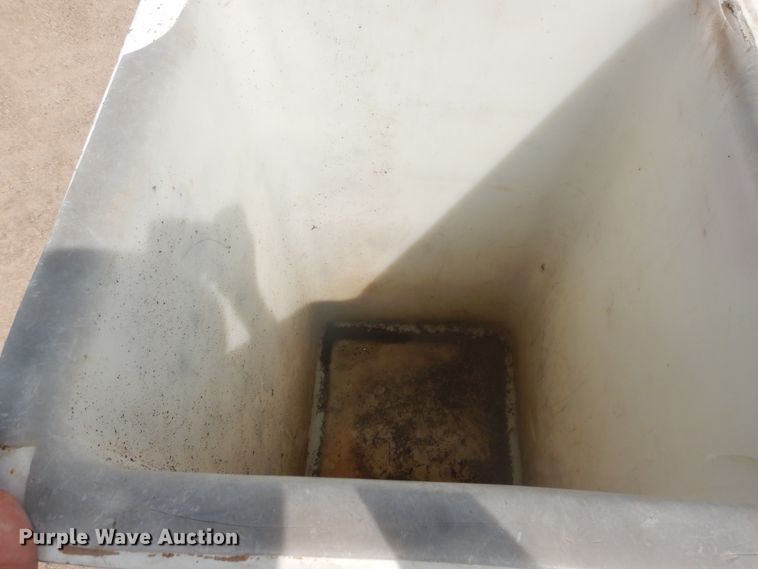 image for item DD0337 1993 GMC TopKick C6500  bucket truck