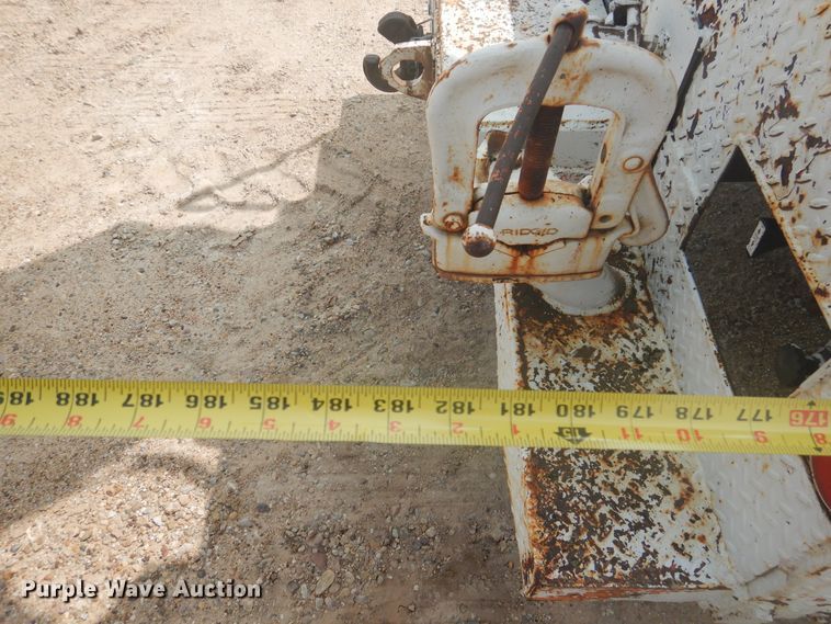 image for item DD0337 1993 GMC TopKick C6500  bucket truck