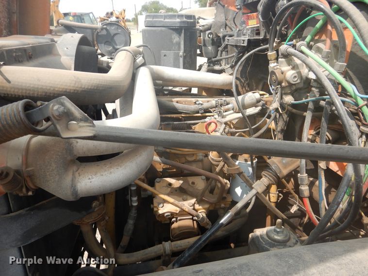 image for item DD0337 1993 GMC TopKick C6500  bucket truck