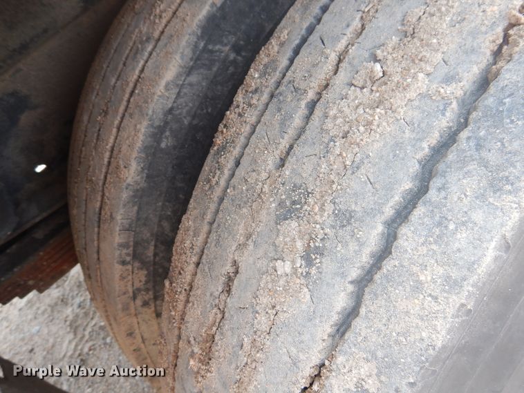 image for item DD0337 1993 GMC TopKick C6500  bucket truck