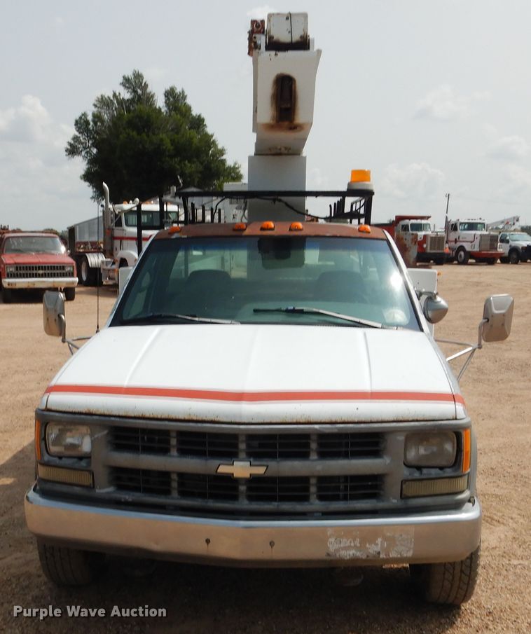 image for item DD0345 1995 Chevrolet C3500  bucket truck