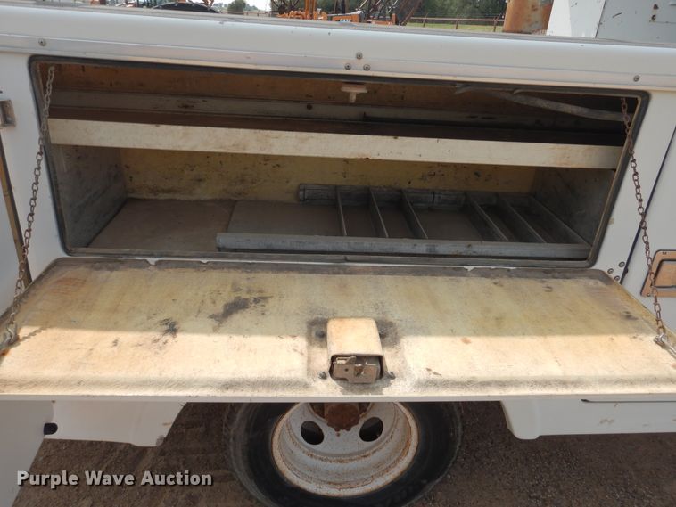 image for item DD0345 1995 Chevrolet C3500  bucket truck