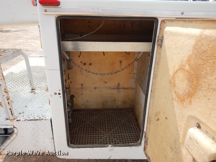 image for item DD0345 1995 Chevrolet C3500  bucket truck