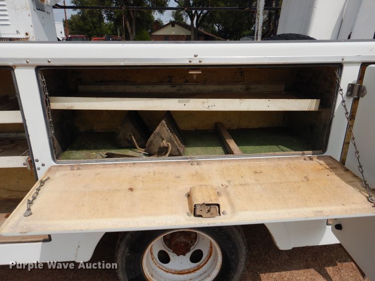 image for item DD0345 1995 Chevrolet C3500  bucket truck