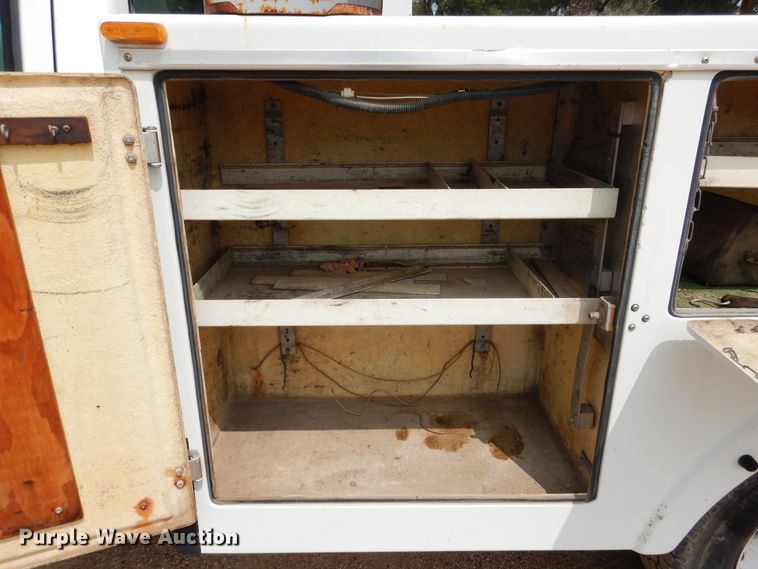 image for item DD0345 1995 Chevrolet C3500  bucket truck