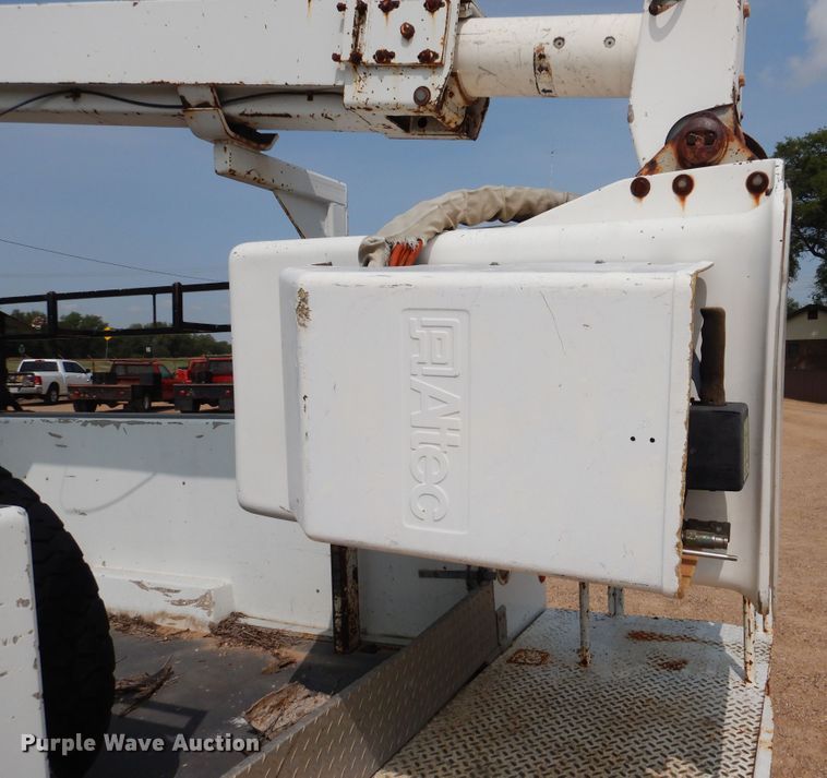 image for item DD0345 1995 Chevrolet C3500  bucket truck