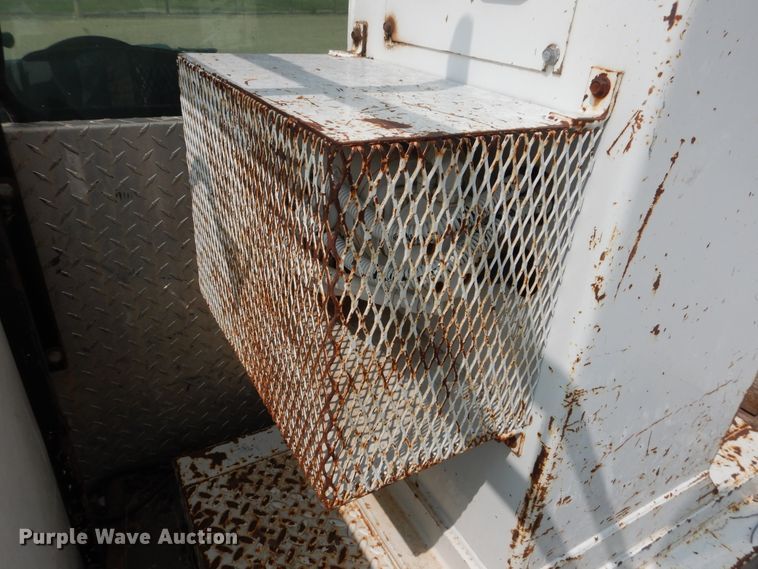 image for item DD0345 1995 Chevrolet C3500  bucket truck