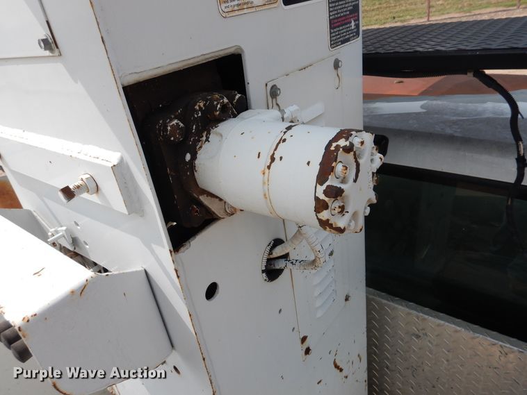 image for item DD0345 1995 Chevrolet C3500  bucket truck