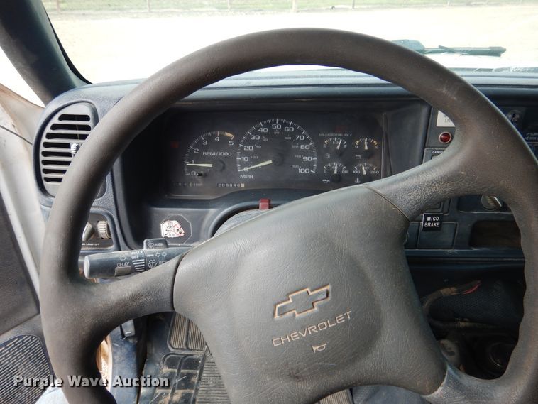 image for item DD0345 1995 Chevrolet C3500  bucket truck