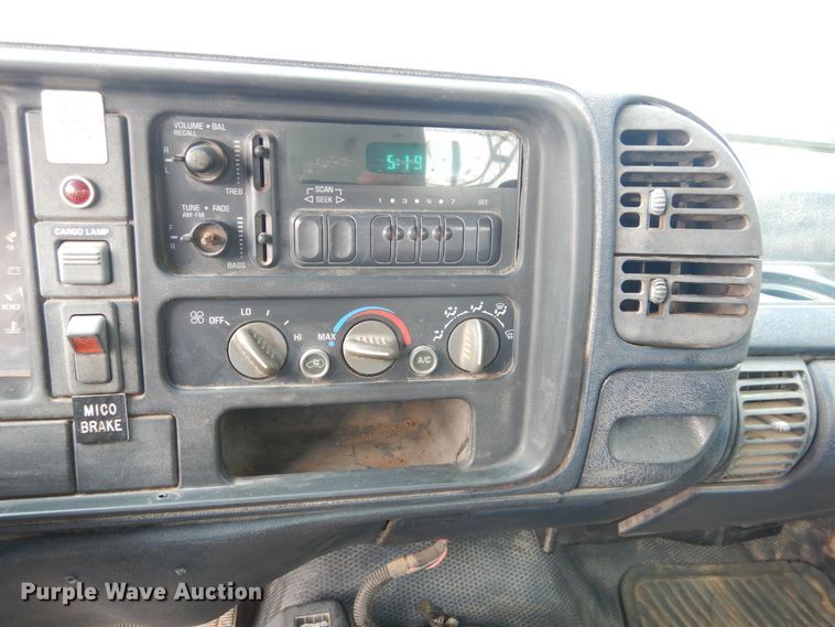 image for item DD0345 1995 Chevrolet C3500  bucket truck