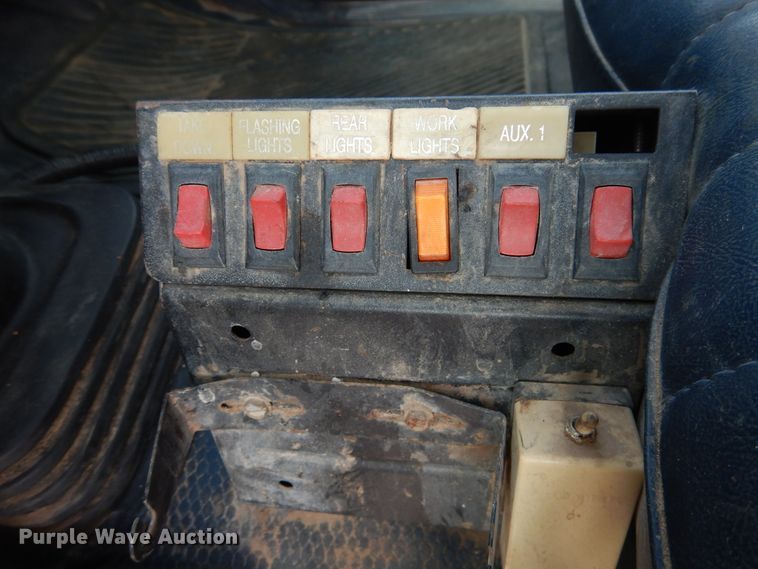 image for item DD0345 1995 Chevrolet C3500  bucket truck