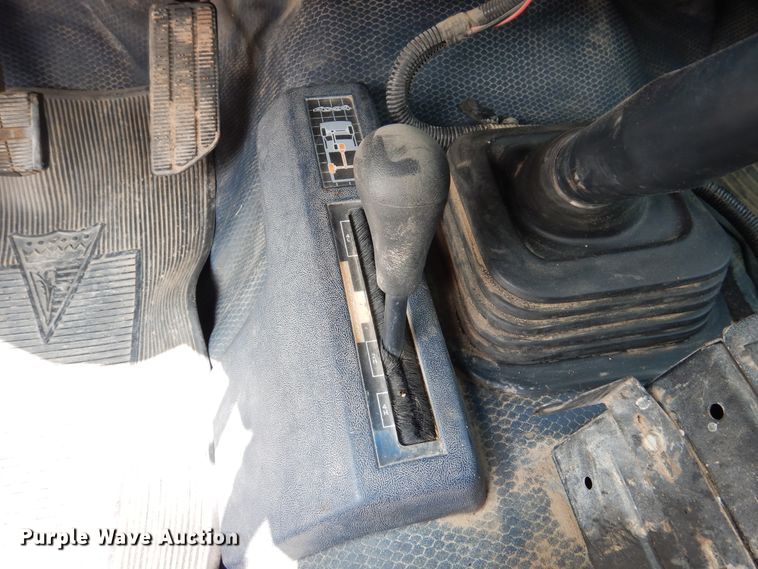 image for item DD0345 1995 Chevrolet C3500  bucket truck