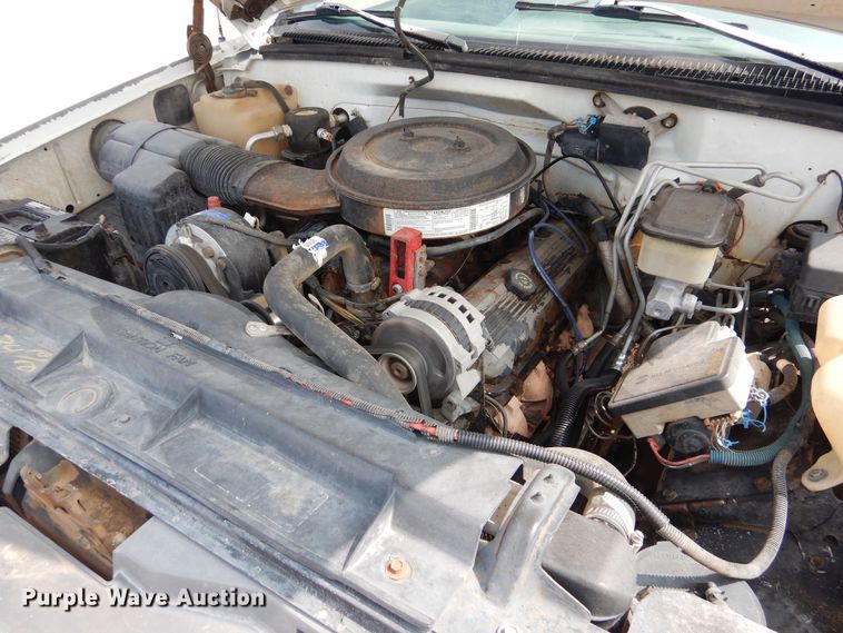 image for item DD0345 1995 Chevrolet C3500  bucket truck