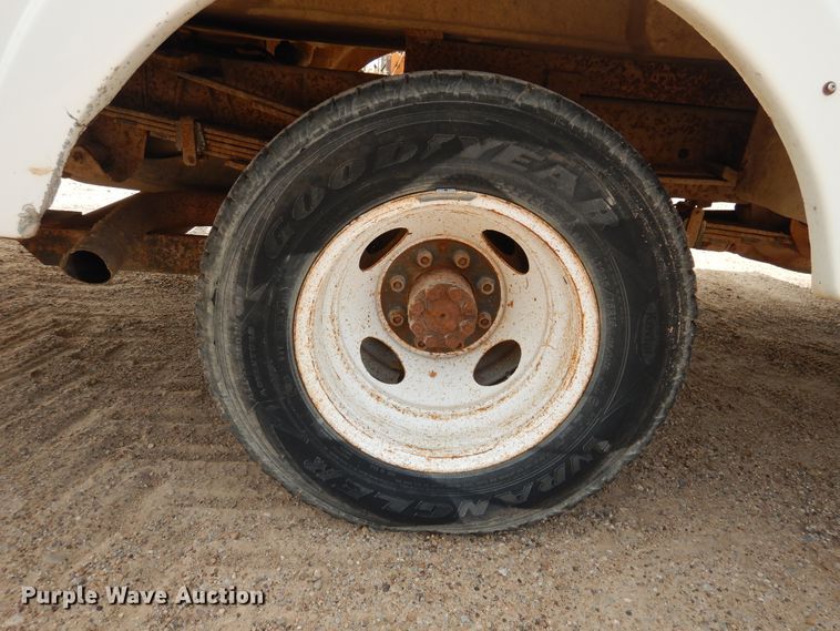 image for item DD0345 1995 Chevrolet C3500  bucket truck