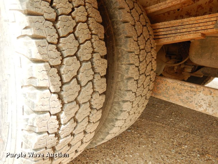 image for item DD0345 1995 Chevrolet C3500  bucket truck