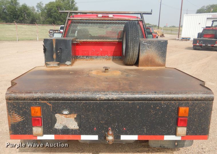 image for item DD0348 2007 Chevrolet Silverado 3500HD  flatbed pickup truck