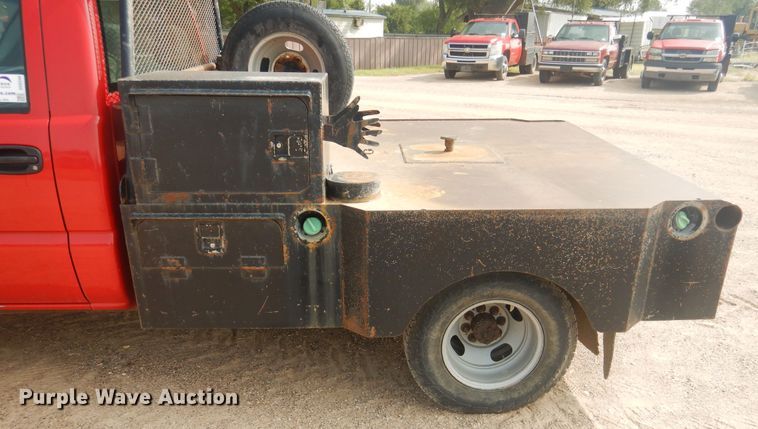 image for item DD0348 2007 Chevrolet Silverado 3500HD  flatbed pickup truck