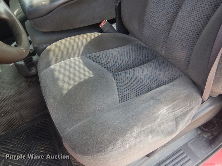 image for item DD0348 2007 Chevrolet Silverado 3500HD  flatbed pickup truck