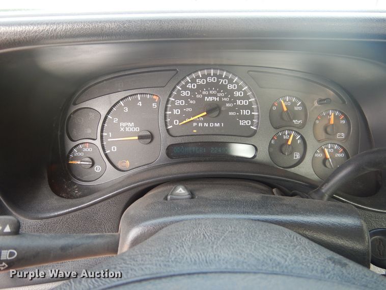 image for item DD0348 2007 Chevrolet Silverado 3500HD  flatbed pickup truck