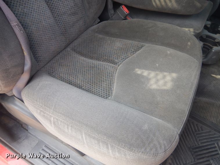 image for item DD0348 2007 Chevrolet Silverado 3500HD  flatbed pickup truck