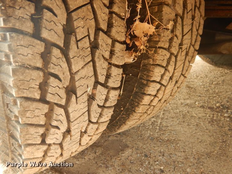 image for item DD0348 2007 Chevrolet Silverado 3500HD  flatbed pickup truck