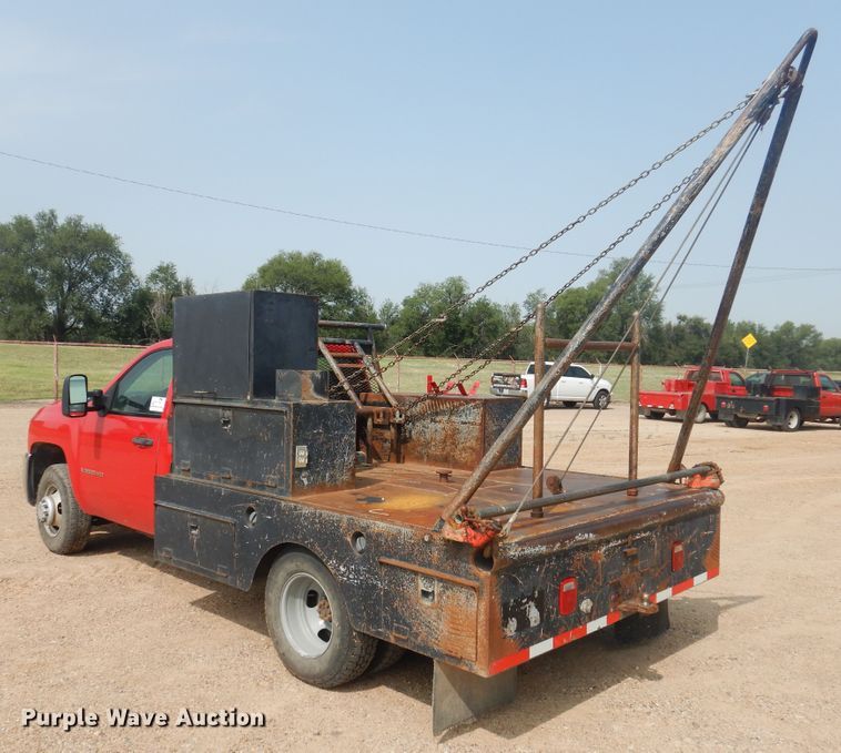 image for item DD0349 2007 Chevrolet Silverado 3500HD  winch truck