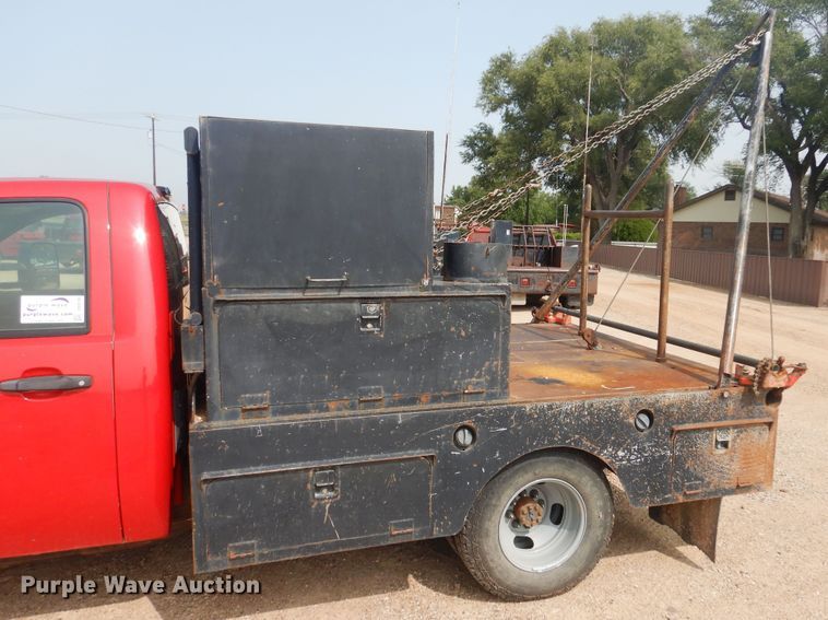 image for item DD0349 2007 Chevrolet Silverado 3500HD  winch truck