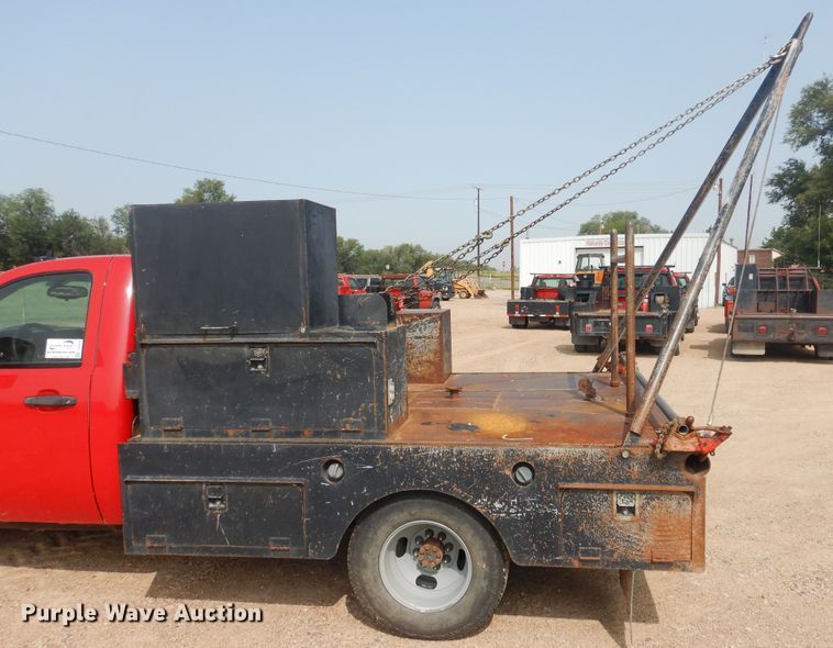 image for item DD0349 2007 Chevrolet Silverado 3500HD  winch truck