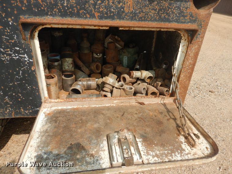 image for item DD0349 2007 Chevrolet Silverado 3500HD  winch truck