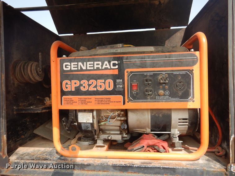 image for item DD0349 2007 Chevrolet Silverado 3500HD  winch truck