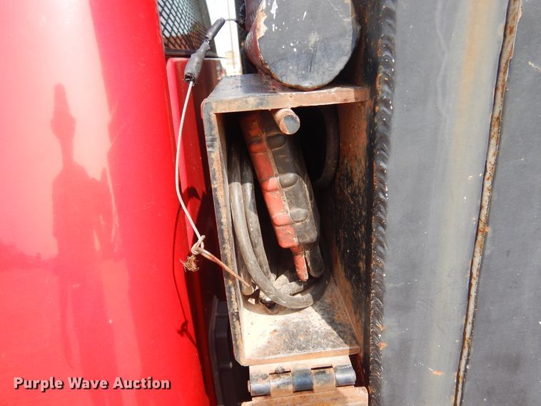 image for item DD0349 2007 Chevrolet Silverado 3500HD  winch truck