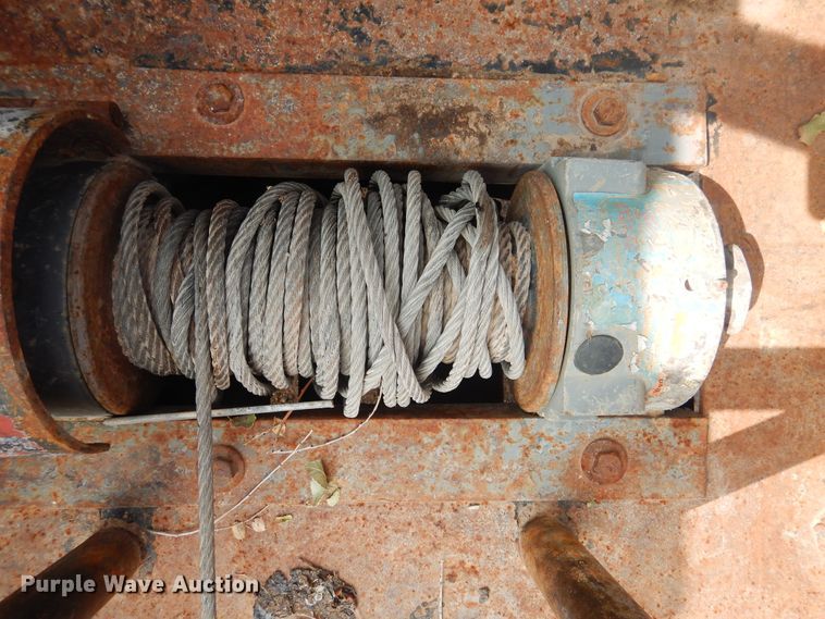 image for item DD0349 2007 Chevrolet Silverado 3500HD  winch truck