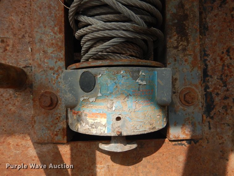 image for item DD0349 2007 Chevrolet Silverado 3500HD  winch truck