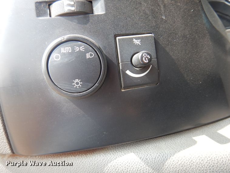 image for item DD0349 2007 Chevrolet Silverado 3500HD  winch truck