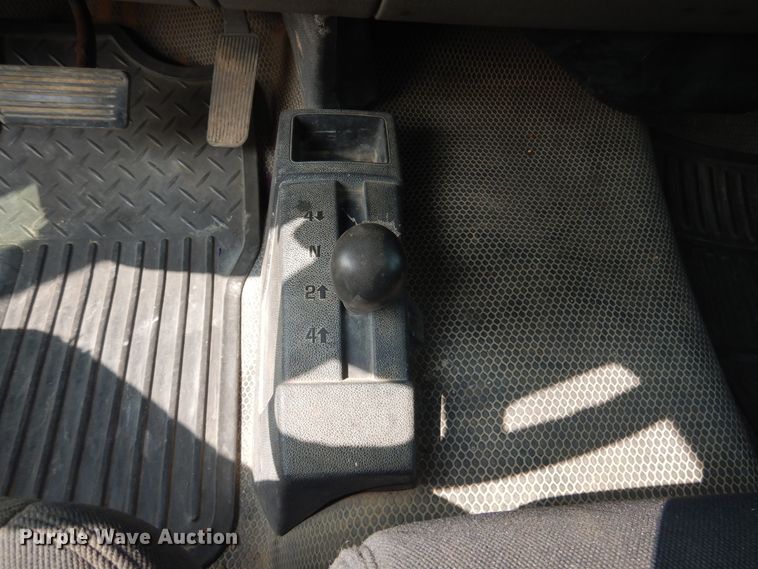 image for item DD0349 2007 Chevrolet Silverado 3500HD  winch truck