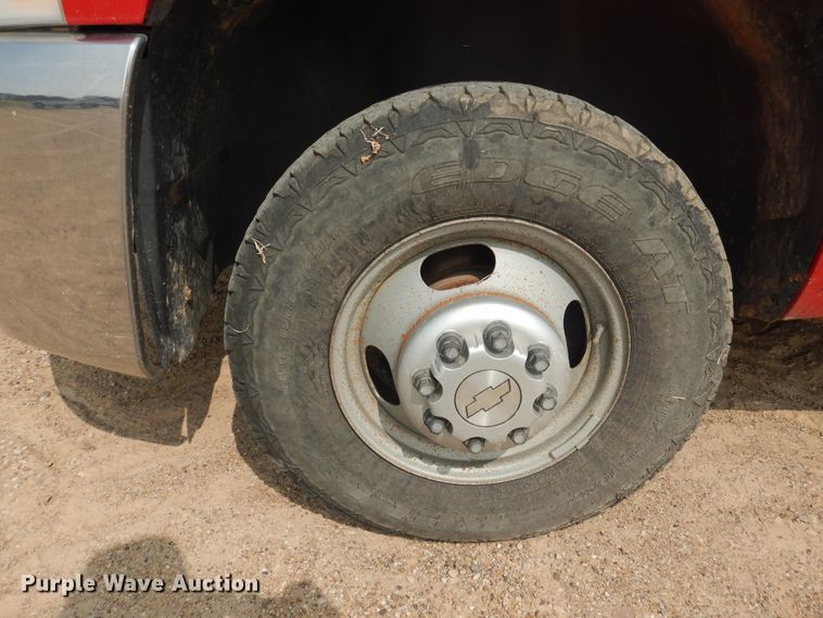 image for item DD0349 2007 Chevrolet Silverado 3500HD  winch truck