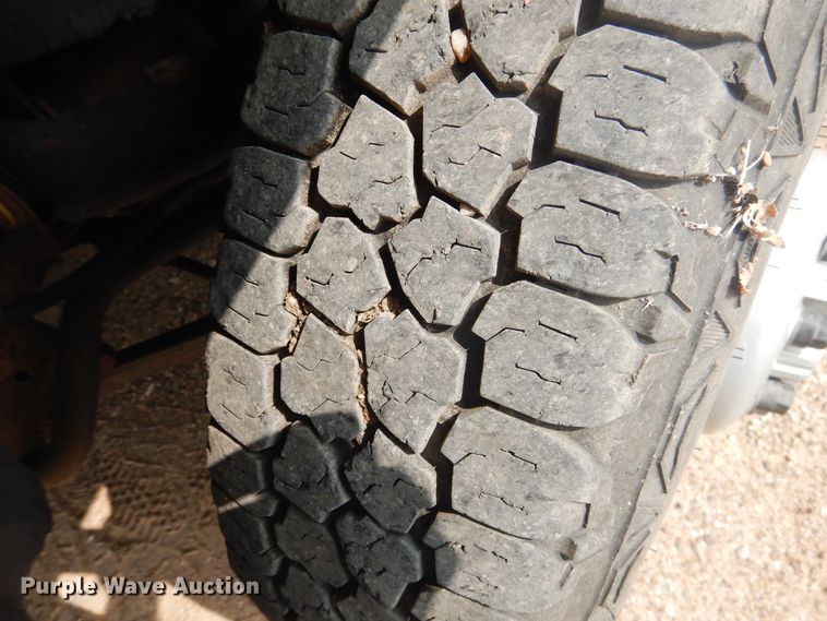 image for item DD0349 2007 Chevrolet Silverado 3500HD  winch truck