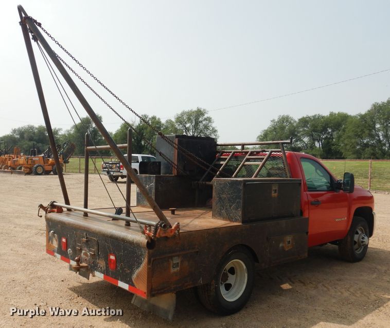 image for item DD0351 2008 Chevrolet Silverado 3500HD  winch truck