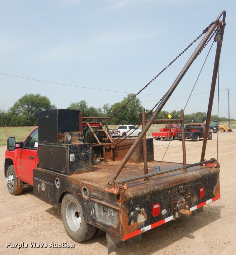 image for item DD0351 2008 Chevrolet Silverado 3500HD  winch truck