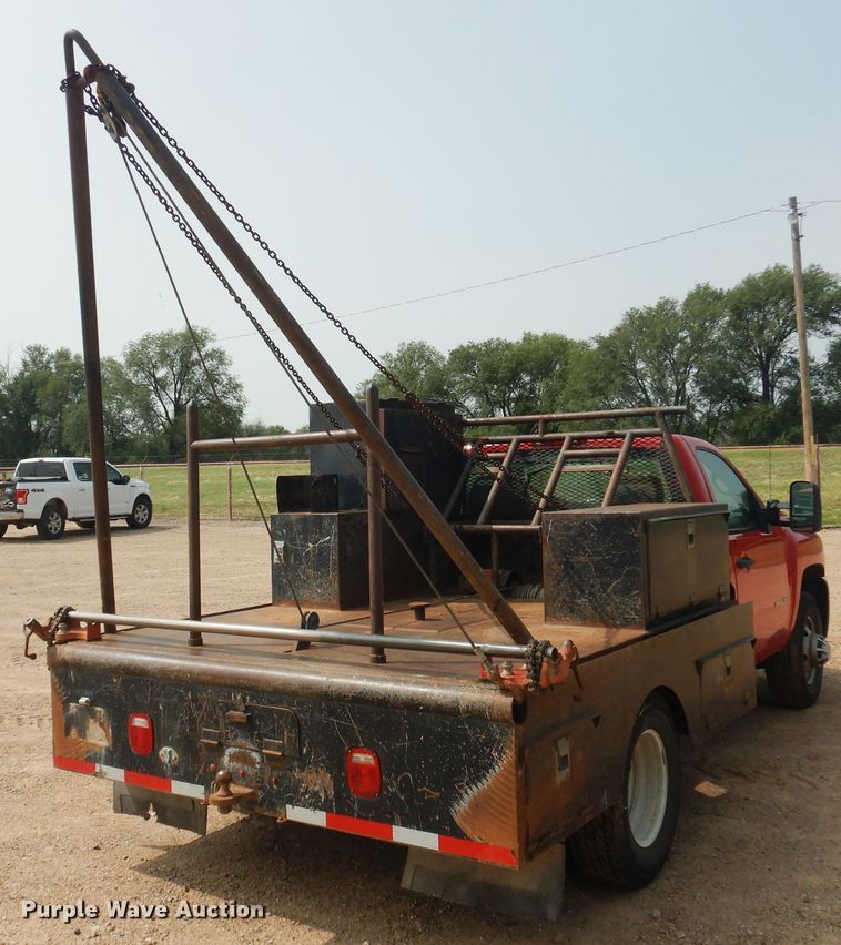 image for item DD0351 2008 Chevrolet Silverado 3500HD  winch truck