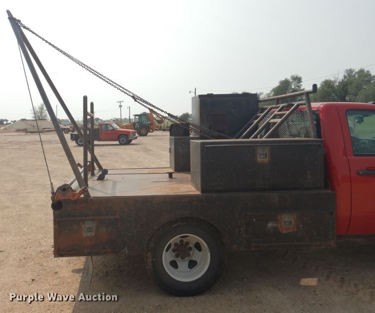 image for item DD0351 2008 Chevrolet Silverado 3500HD  winch truck